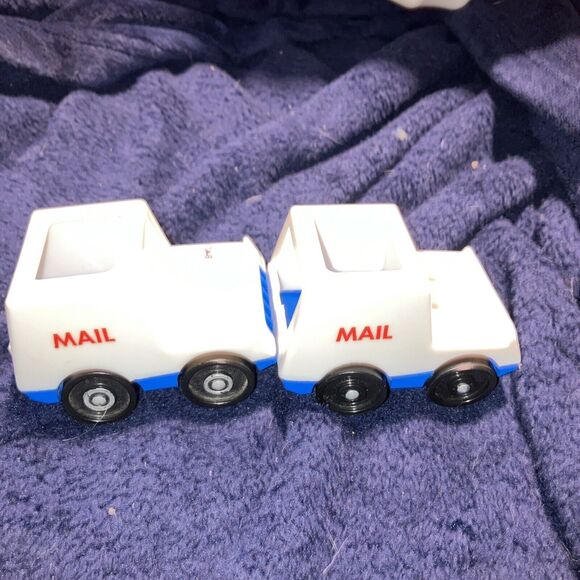 Fisher Price Little People Mail Truck 1986 Lot Of 2, Vintage Toy Collectibles - Picture 1 of 7